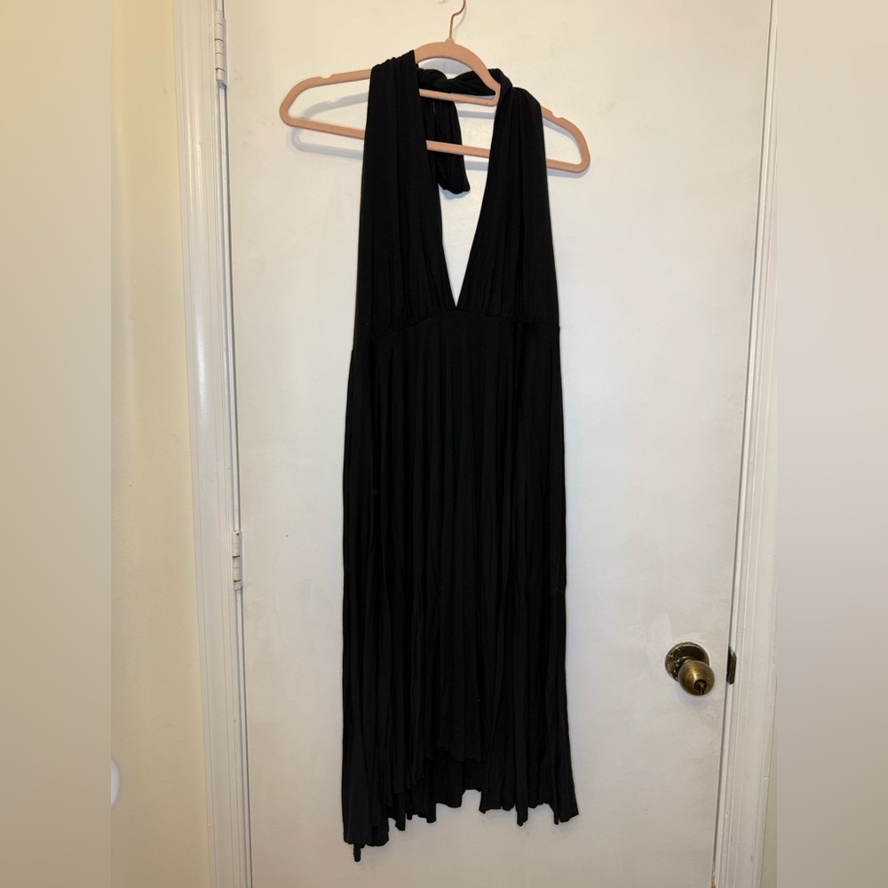 Elegant Black Sleeveless Dress